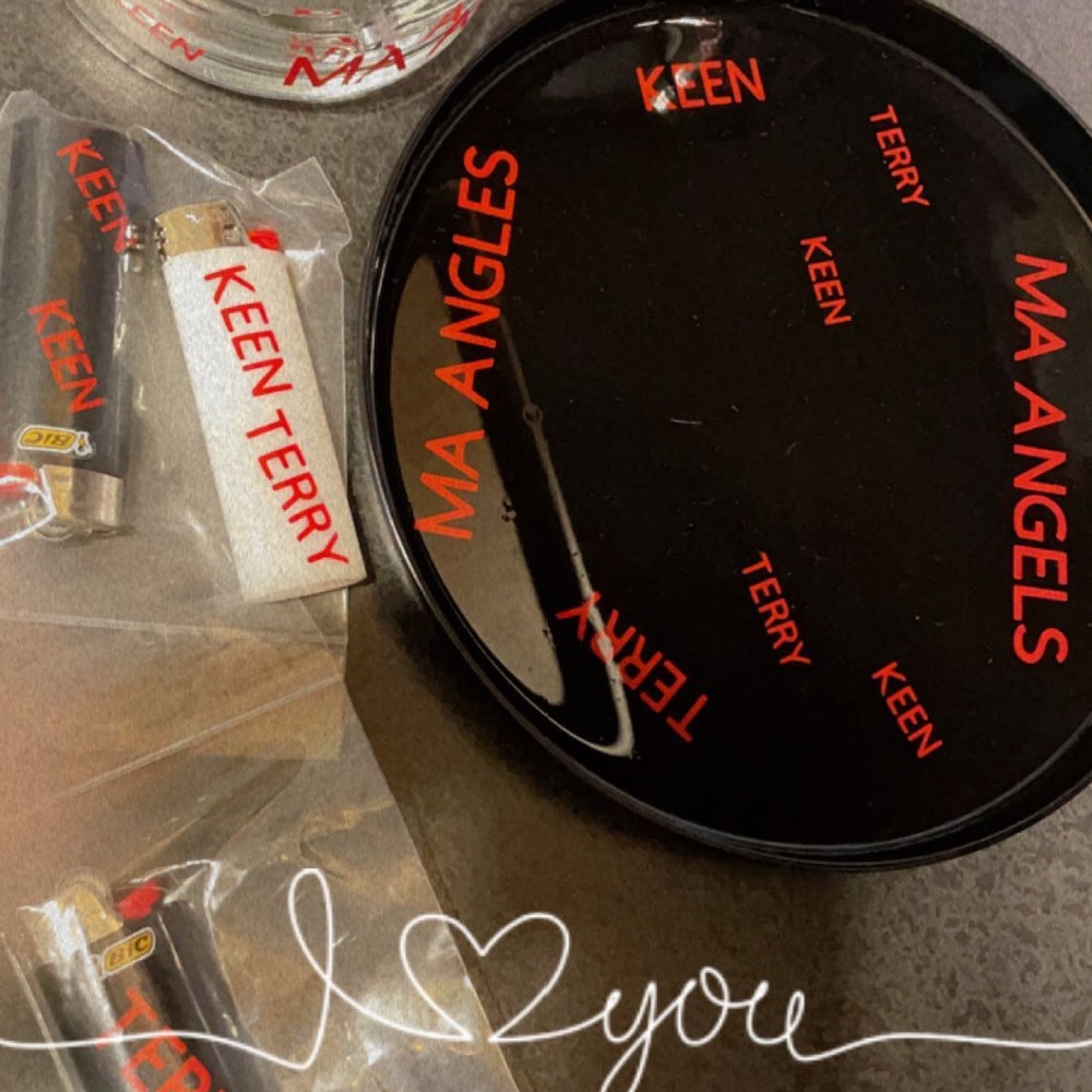 Custom smoke sets